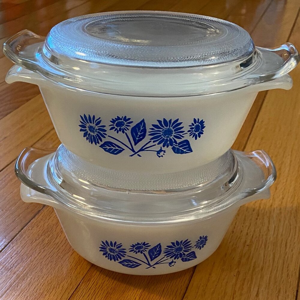 Vintage Milk GLASS Anchor Hocking Fire King Blue Cornflower 2 Bowls 120z w/lids - Picture 2 of 15